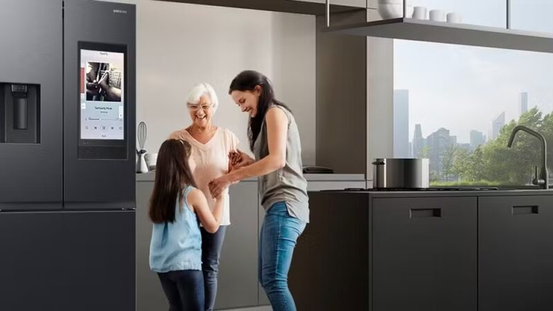 Geladeira Samsung Family Hub RS58 é boa? Tudo sobre o refrigerador inteligente